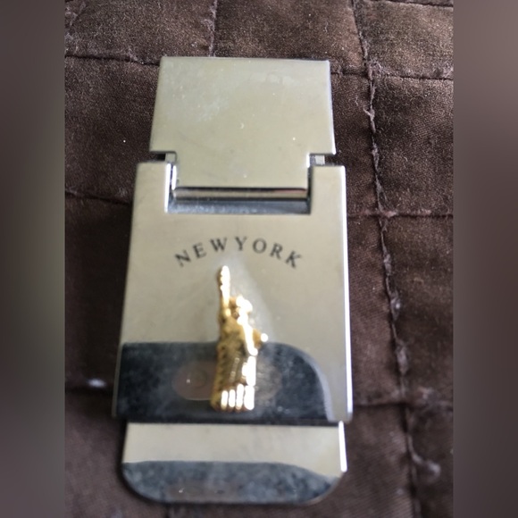 New York Statue of Liberty Money Clip - Picture 3 of 7